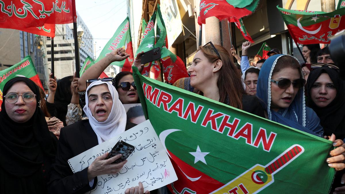 ಪಾಕಿಸ್ತಾನದ ಮಾಜಿ ಪ್ರಧಾನಿ ಇಮ್ರಾನ್ ಖಾನ್ ಜೈಲಿನಲ್ಲಿ ವೈದ್ಯಕೀಯ ಪರೀಕ್ಷೆಗೆ ಒಳಗಾಗಿದ್ದಾರೆ, ಬೆಳವಣಿಗೆಗಳಿಗೆ ಪಕ್ಷ ಪ್ರತಿಕ್ರಿಯಿಸಿದೆ