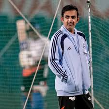 ಐಪಿಎಲ್‌ನಲ್ಲಿ ಸಂಭಾವ್ಯ ಕೋಚ್ ಹುದ್ದೆಗಾಗಿ ರಾಜಸ್ಥಾನ್ ರಾಯಲ್ಸ್ ತಂಡವು ಭಾರತದ ಮುಖ್ಯ ಕೋಚ್ ಗೌತಮ್ ಗಂಭೀರ್ ಅವರನ್ನು ಸಂಪರ್ಕಿಸಿದೆ.