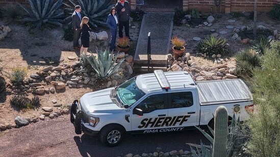 ದುರುಪಯೋಗದ ಬದುಕುಳಿದವರು ಸುರಕ್ಷತಾ ಕಳವಳಗಳನ್ನು ಹೆಚ್ಚಿಸುತ್ತಿರುವುದರಿಂದ ಅನ್ನಿ ಗುತ್ರೀ ಅವರ ಕಾರು ನಡೆಯುತ್ತಿರುವ ತನಿಖೆಗೆ ಸಂಬಂಧಿಸಿದೆ