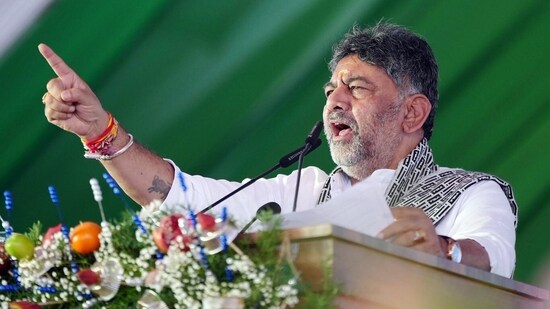 ಕರ್ನಾಟಕದ ಖಜಾನೆಯ ಮೇಲೆ ಆರ್ಥಿಕ ಹೊರೆ ಬೀರುತ್ತಿರುವ ಕಾಂಗ್ರೆಸ್‌ನ ಐದು ಖಾತರಿ ಯೋಜನೆಗಳು ಮುಂದುವರಿಯಲಿವೆ ಎಂದು ಡಿಕೆ ಶಿವಕುಮಾರ್ ಹೇಳಿದ್ದಾರೆ.