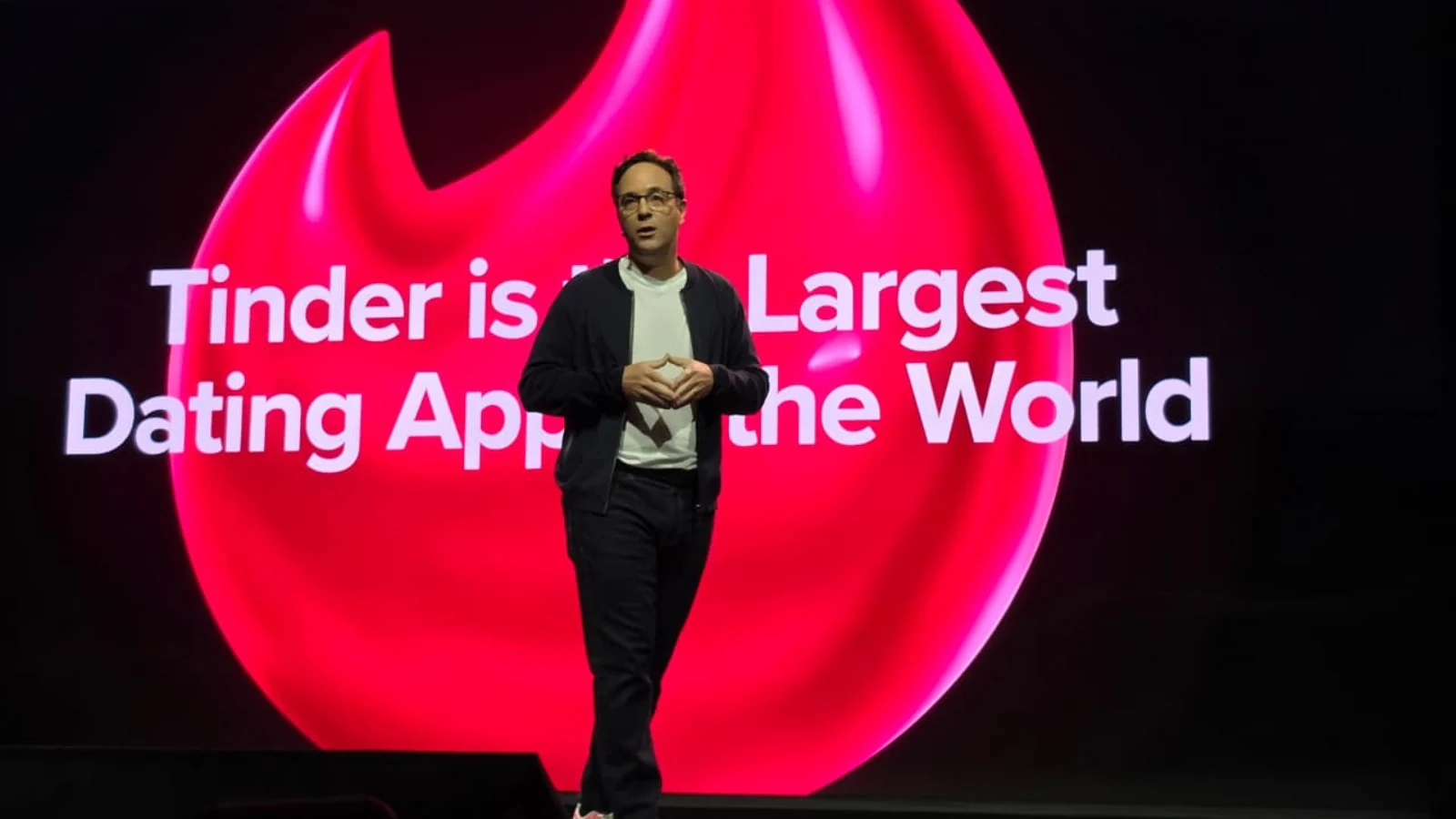 ಟಿಂಡರ್ ವೀಡಿಯೊ ಸ್ಪೀಡ್ ಡೇಟಿಂಗ್ ಅನ್ನು ಪರಿಚಯಿಸುತ್ತದೆ ಮತ್ತು ಜನರೇಷನ್ ಝಡ್ ಬಳಕೆದಾರರನ್ನು ಆಕರ್ಷಿಸಲು AI ವೈಶಿಷ್ಟ್ಯಗಳನ್ನು ವಿಸ್ತರಿಸುತ್ತದೆ.