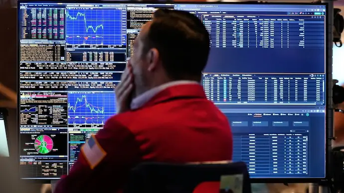 ಇರಾನ್ ಯುದ್ಧದ ನಂತರ ಸೆನ್ಸೆಕ್ಸ್ 6000 ಅಂಕಗಳ ಕುಸಿತ; ಮಾರುಕಟ್ಟೆಯಲ್ಲಿ ಏರಿಳಿತ; ಖರೀದಿ ಅವಕಾಶದ ಬಗ್ಗೆ ಪ್ರಶ್ನೆಗಳು ಹುಟ್ಟಿಕೊಂಡಿವೆ.