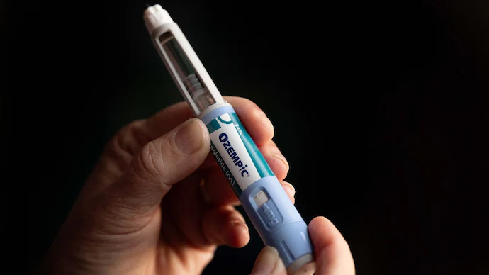 FDA ಗಂಭೀರ ಸುರಕ್ಷತಾ ಕಾಳಜಿಗಳನ್ನು ಎತ್ತಿ ತೋರಿಸುತ್ತಿದ್ದಂತೆ Ozempic ತಯಾರಕ ಮರಣದಂಡನೆಯನ್ನು ಎದುರಿಸುತ್ತಾನೆ