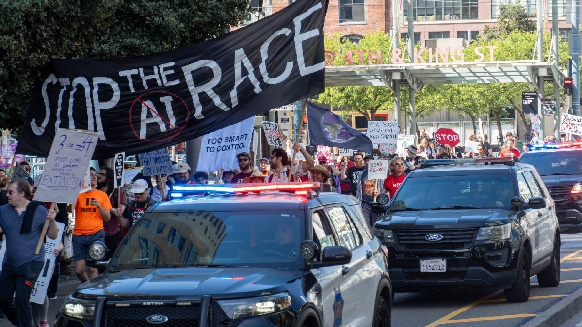 ಓಪನ್‌ಎಐ ಮತ್ತು ಆಂಥ್ರೊಪಿಕ್ ಕಚೇರಿಗಳನ್ನು ಗುರಿಯಾಗಿಟ್ಟುಕೊಂಡು ಬೃಹತ್ ಪ್ರತಿಭಟನೆಗಳು, ಎಐ ಅಭಿವೃದ್ಧಿ ಸ್ಪರ್ಧೆಯನ್ನು ತಕ್ಷಣ ನಿಲ್ಲಿಸುವಂತೆ ಒತ್ತಾಯಿಸಿ