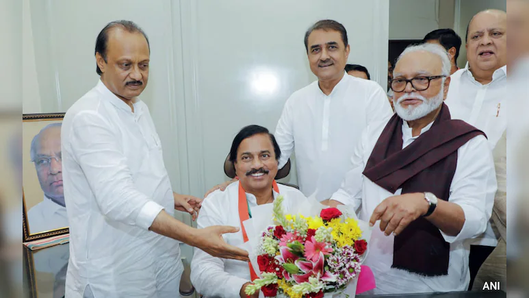 "ಆಂತರಿಕ ಉದ್ವಿಗ್ನತೆಗಳ ನಡುವೆ ರಾಷ್ಟ್ರೀಯತಾವಾದಿ ಕಾಂಗ್ರೆಸ್ ಪಕ್ಷದ ಪೋಸ್ಟರ್‌ಗಳಿಂದ ಅಜಿತ್ ಪವಾರ್ ಗೈರುಹಾಜರಾಗಿರುವುದು ಊಹಾಪೋಹಗಳಿಗೆ ಕಾರಣವಾಗಿದೆ"